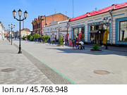 Пешеходная улица Урицкого. Город  Иркутск (2024 год). Редакционное фото, фотограф Александр Тараканов / Фотобанк Лори