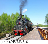 Паровоз Эр-766-41, остановочный пункт "Горный парк Рускеала", станция Маткаселькя, Республика Карелия (2019 год). Редакционное фото, фотограф Алексей Иванов / Фотобанк Лори