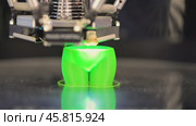 Three dimensional printing machine. Стоковое видео, видеограф Андрей Армягов / Фотобанк Лори