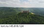 Hohenzollern Castle, Germany. Aerial FPV drone flights. (2018 год). Стоковое видео, видеограф Андрей Армягов / Фотобанк Лори