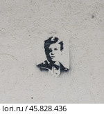 Portrait of Arthur Rimbaud - stencil graffiti on a wall (2012 год). Стоковое фото, фотограф Татьяна Лобанова / Фотобанк Лори
