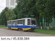 Трамвай УКВЗ 71-608К №1117. Башкортостан, город Уфа, улица Мингажаева (2019 год). Редакционное фото, фотограф Алексей Иванов / Фотобанк Лори