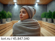 Девушка в сауне. Стоковое AI-изображение, AI-художник Щеголева Ольга / Фотобанк Лори