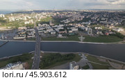 Чебоксарский залив Московский мост и город Чебоксары (аэросъемка 2022 года) Стоковое видео, видеограф Владислав Самошкин / Фотобанк Лори