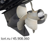 Подвесной лодочный мотор с гребным винтом на белом фоне. Outboard boat motor with propeller on white background. Стоковое фото, фотограф Татьяна Д / Фотобанк Лори