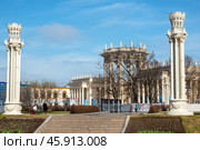 Ранняя весна на ВДНХ. Москва. (2024 год). Редакционное фото, фотограф Лариса Гордеева / Фотобанк Лори