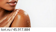 Beautiful Woman With Moisturized Skin. Natural Beauty and Hydration Concept. Стоковое AI-изображение, AI-художник Решат Алиев / Фотобанк Лори