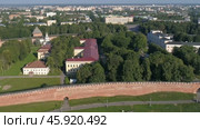 Aerial panorama of Novgorod Kremlin Russia (2018 год). Стоковое видео, видеограф Михаил Коханчиков / Фотобанк Лори