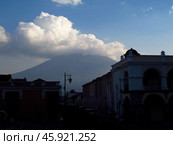 The view of volcano in Antigua, Guatemala (2011 год). Стоковое фото, фотограф Сергей Стрелков / Фотобанк Лори