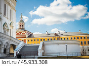 В Астраханском кремле. Успенский собор, лобное место, Домовая церковь, Архиерейский дом (2017 год). Стоковое фото, фотограф Павел Просянов / Фотобанк Лори