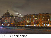 Ночной вид Москвы зимой (2019) Редакционное фото, фотограф YuryKara / Фотобанк Лори