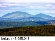 the highest peaks of the southern urals mount yamantau on an autumn day. Стоковое фото, фотограф Акиньшин Владимир / Фотобанк Лори