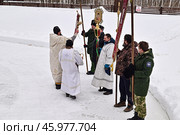 Священнослужители и казаки в крещение. 19 января. Редакционное фото, фотограф Александр Тараканов / Фотобанк Лори