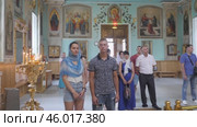 Gomel, Belarus - 25 July 2021: People during ceremony in Christian church (2024 год). Редакционное видео, видеограф Дмитрий Нечаев / Фотобанк Лори