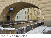Зимняя канавка в Санкт-Петербурге. Эрмитажный мост (2016 год). Стоковое фото, фотограф Александр Алексеев / Фотобанк Лори