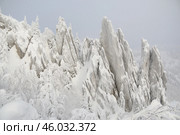 Зимние скалы. Редакционное фото, фотограф Антон Марунько / Фотобанк Лори