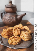 Nath, Chak Chak - Tatar national dessert. perfect for dessert blogs, street food blogs, recipe sites and Ramadan cultural food demonstrations. Стоковое фото, фотограф Оксана Медведева / Фотобанк Лори