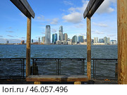 Jersey City landscape from South Cove Park, park in Battery Park City. New York City. Редакционное фото, фотограф Валерия Попова / Фотобанк Лори