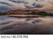 A waste heap in Ukraine, accumulation of waste from depleted soil rocks, environmental pollution (2018 год). Стоковое фото, фотограф Иван Грушевич / Фотобанк Лори