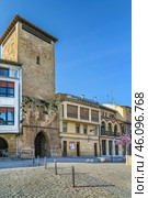 Street in Olite, Navarre, Spain (2018 год). Стоковое фото, фотограф Boris Breytman / Фотобанк Лори