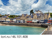 View of embankment in Cancale, France (2016 год). Стоковое фото, фотограф Boris Breytman / Фотобанк Лори