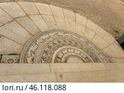 Moonstone in the city of Anuradhapura, Sri Lanka (2012 год). Стоковое фото, фотограф Анна Ефимова / Фотобанк Лори
