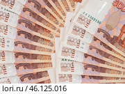 Денежный фон из пятитысячных купюр веер / Money background of five thousand dollar bills fan. Стоковое фото, фотограф Петроченко Мария Петровна / Фотобанк Лори