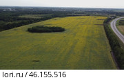 Video, conveying magic and charm of rural areas, is made in such way as to emphasize uniqueness of each frame and create atmosphere of comfort and heat, allowing viewer to plunge into world of harmony and peace. Стоковое видео, видеограф Скрипачев Антон / Фотобанк Лори