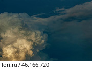 Надвигается грозовое облако. Стоковое фото, фотограф Алексей Денисов / Фотобанк Лори