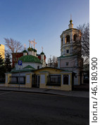 Церковь Успения Пресвятой Богородицы в Путинках,  1676 год. Москва, ЦАО, Успенский переулок, дом 4, строение 5. Стоковое фото, фотограф Александр Селезнев / Фотобанк Лори