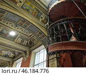 Saint Petersburg Stieglitz State Academy of Art and Design (St. Petersburg, Russia). Raphael's or Papal Gallery, spiral staircase. Стоковое фото, фотограф Елена  Попкова / Фотобанк Лори