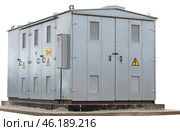 Высоковольтная трансформаторная подстанция на белом фоне. High voltage transformer on white background. Стоковое фото, фотограф Татьяна Д / Фотобанк Лори