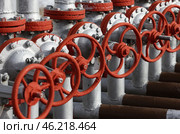 Республика Татарстан. Нефтяные вентили кустовой насосной станции. Стоковое фото, фотограф Егор Алеев / ТАСС / Фотобанк Лори