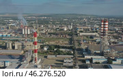 Oil and gas refinery plant petrochemical industry. Стоковое видео, видеограф Михаил Коханчиков / Фотобанк Лори