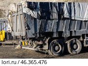 Подтеки мазута на грузовиках. Редакционное фото, фотограф Алексей Шматков / Фотобанк Лори