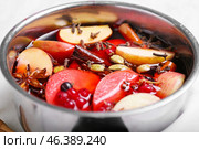 Saucepan with hot mulled wine, closeup. Стоковое фото, фотограф Pixel_shot / Фотобанк Лори