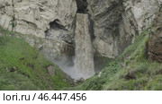 Sultan waterfall in Caucasian mountains. Стоковое видео, видеограф Михаил Коханчиков / Фотобанк Лори