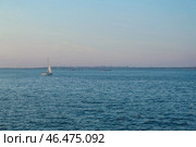 Красивый морской пейзаж с судном в летний день. Стоковое фото, фотограф Pixel_shot / Фотобанк Лори