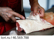 Рубка мяса. Стоковое фото, фотограф Артем Геодакян / ТАСС / Фотобанк Лори