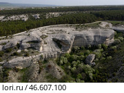 Республика Крым. Горы в долине реки Чурук-Су (2021 год). Стоковое фото, фотограф Сергей Мальгавко / ТАСС / Фотобанк Лори