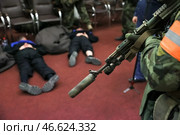 Военнослужащий во время антитеррористических учений. Стоковое фото, фотограф Донат Сорокин / ТАСС / Фотобанк Лори