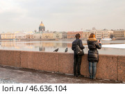Санкт-Петербург весной. На набережной Невы (2009 год). Стоковое фото, фотограф Александр Алексеев / Фотобанк Лори