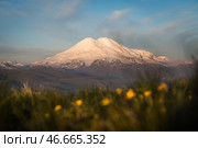 Республика Кабардино-Балкария. Вид на Эльбрус с плато Канжол. Стоковое фото, фотограф Александр Манзюк / ТАСС / Фотобанк Лори