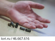 Стреляные гильзы на полу. А. Стоковое фото, фотограф Белкин/Бизнес Online / ТАСС / Фотобанк Лори