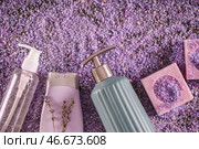 Композиция для плоских слоев с продуктами для ванны на морской соли. Стоковое фото, фотограф Pixel_shot / Фотобанк Лори