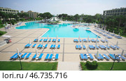 Beautiful views of tropical gardens, the hotel sundeck and pool. Стоковое фото, фотограф David Kashakhi / Фотобанк Лори