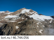 Вид на гору Пирамида Винсента (Vincent Pyramid ) и ледник Борс в массиве Монте-Роза (Monte Rosa) недалеко от Пунта-Индрена.(Punta Indren) Регион Аланья-Вальсезия, Италия (2018 год). Стоковое фото, фотограф Дымов Игорь / Фотобанк Лори