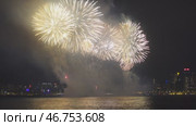 Chinese New Year Fireworks in Hong Kong (2016 год). Стоковое видео, видеограф Михаил Коханчиков / Фотобанк Лори
