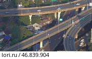 Aerial view of traffic junction cross road. Стоковое видео, видеограф Михаил Коханчиков / Фотобанк Лори