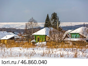 Сельский пейзаж с заснеженными домами. Село Усть - Чём, Искитимский район Новосибирской области. Западная Сибирь России. Стоковое фото, фотограф Евгений Мухортов / Фотобанк Лори